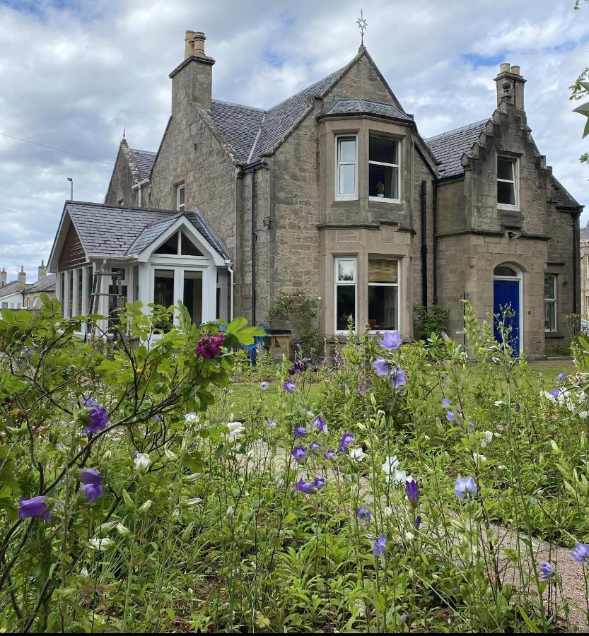 Glen Lyon Lodge Bed And Breakfast Неърн Екстериор снимка