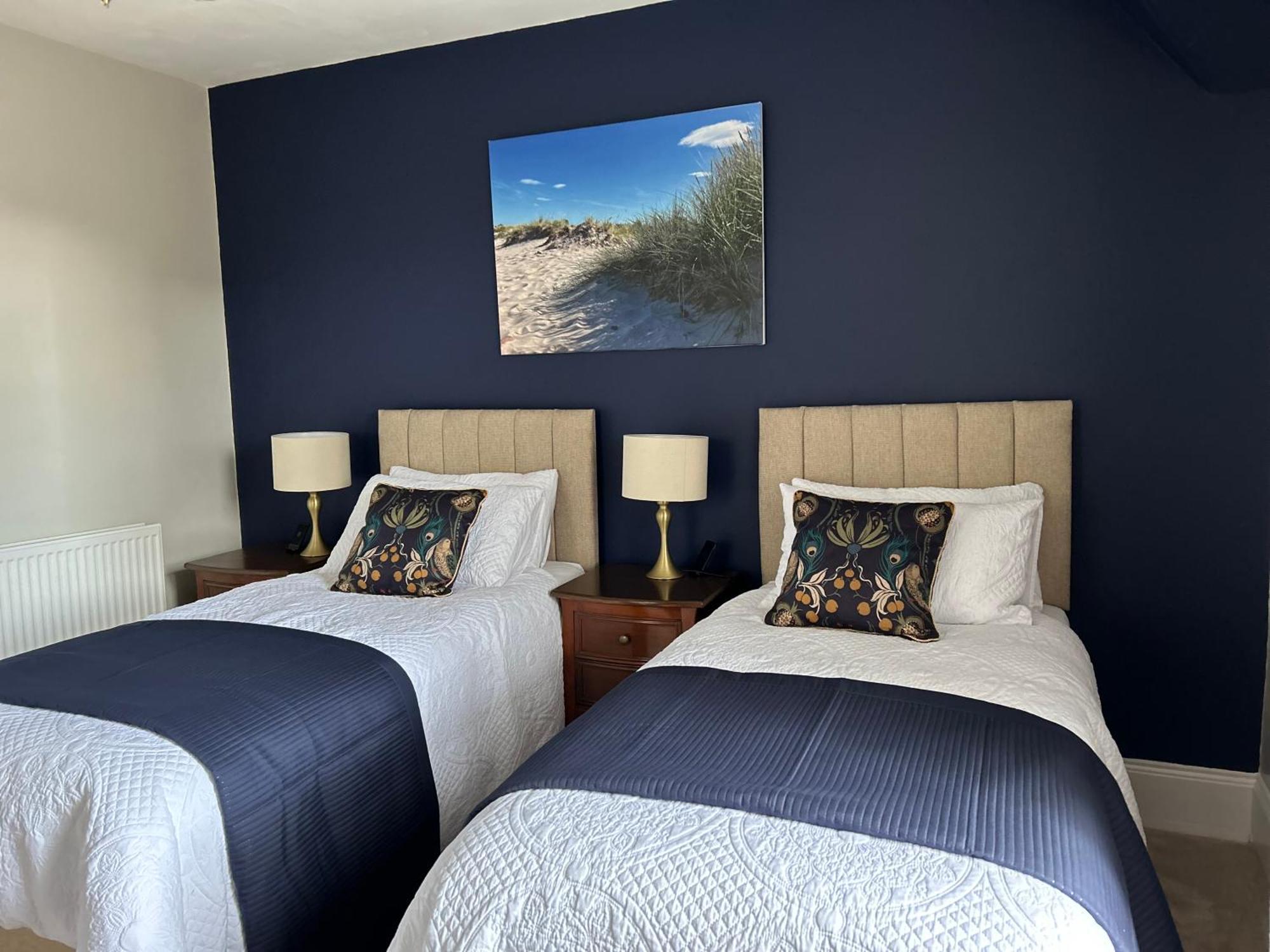 Glen Lyon Lodge Bed And Breakfast Неърн Екстериор снимка